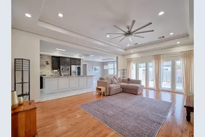 4219 Redbud Street SW, Houston, TX 77051 - Photo 6