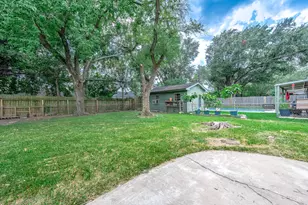 7607 Grape St, Houston, TX 77074 - Photo 20