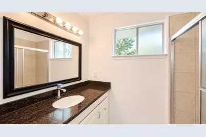 11630 Sageglen Drive, Houston, TX 77089 - Photo 16