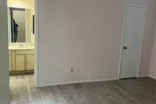 6435 S Briar Bayou Dr, Houston, VT 77072 - Photo 12