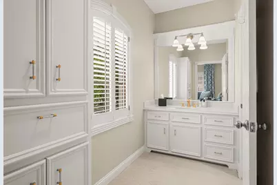 914 Huntington Cove, Houston, TX 77063 - Photo 30
