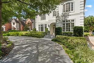 914 Huntington Cove, Houston, TX 77063 - Photo 2