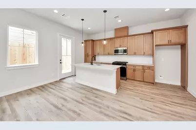 6511 Old Olive Tree Drive, Houston, TX 77091 - Photo 10