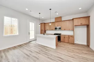 6511 Old Olive Tree Dr, Houston, TX 77091 - Photo 10