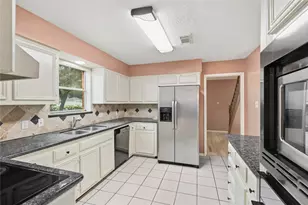 8115 Town Creek Dr, Houston, TX 77095 - Photo 14