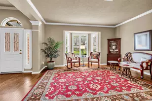11 Feather Branch Ct, The Woodlands, TX 77381 - Photo 8