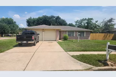 8718 Glen Shadow Drive, Houston, TX 77088 - Photo 1