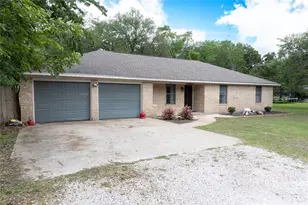 201 Fm 1160 Rd, Louise, TX 77455 - Photo 1
