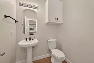 733 W 22nd St, Houston, TX 77008 - Photo 22