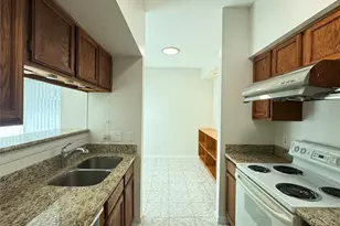 6500 Harbor Town Dr, Houston, TX 77036 - Photo 12