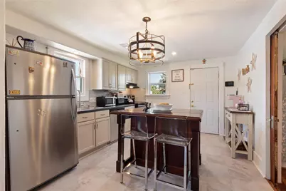 2216 Grover Avenue, Galveston, TX 77551 - Photo 6