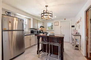 2216 Grover Ave, Galveston, TX 77551 - Photo 6