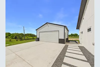 2015 Settlers Court Dr, Sealy, TX 77474 - Photo 28