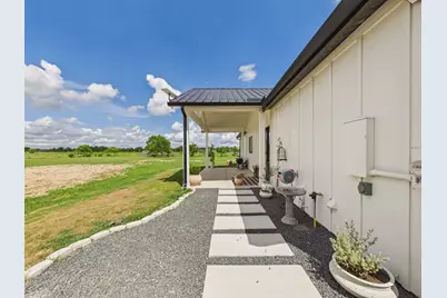 2015 Settlers Court Dr, Sealy, TX 77474 - Photo 30