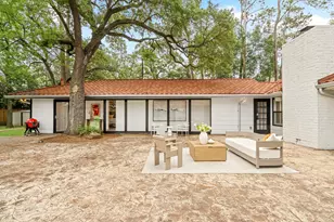 938 Magdalene Dr, Hedwig Village, TX 77024 - Photo 34