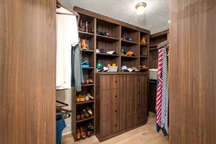938 Magdalene Dr, Hedwig Village, TX 77024 - Photo 24