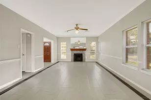 1627 Mabry Mill Rd, Houston, TX 77062 - Photo 6