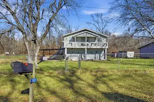 360 S Lakeside Dr, Huntsville, TX 77320 - Photo 4
