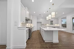 18338 Tiger Flowers Dr, Conroe, TX 77302 - Photo 10