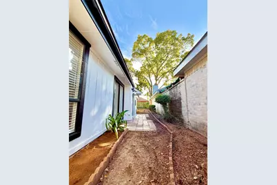 13419 Clarewood Drive, Houston, TX 77083 - Photo 30