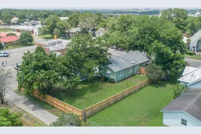 410 N Avenue D, Shiner, TX 77984 - Photo 42