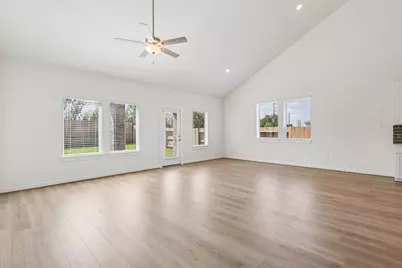 4837 Magnolia Springs Drive, Pearland, TX 77584 - Photo 10