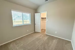 3274 Old Ironwood Dr, Conroe, TX 77386 - Photo 8