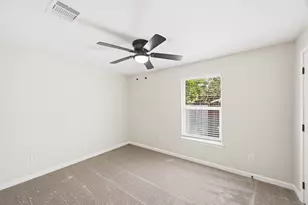 7946 Fowlie St, Houston, TX 77028 - Photo 18