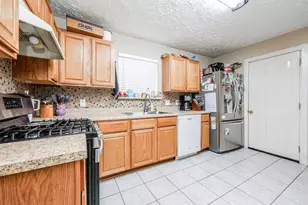 11114 Drakeland Dr, Humble, TX 77396 - Photo 2