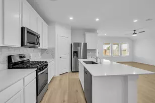 30723 Skye Villa Ln, Fulshear, TX 77441 - Photo 6