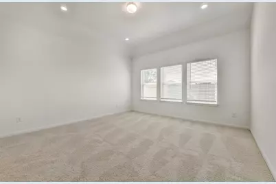 3010 King Oaks Street, Baytown, TX 77251 - Photo 14