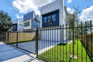 90 Burress St, Houston, TX 77022 - Photo 2