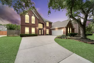 2011 Richland Ct, Sugar Land, TX 77478 - Photo 2