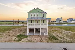 11327 Starfish Dr, Galveston, TX 77554 - Photo 2