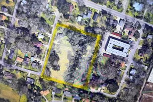 416 N Tinsley St St, Angleton, TX 77515 - Photo 1