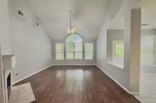 10602 S Belmont Ct, Houston, TX 77065 - Photo 4