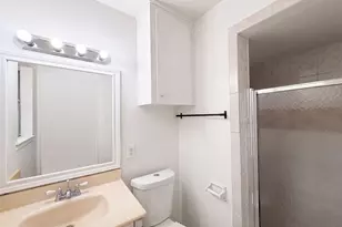9538 Skyline Dr, Houston, TX 77063 - Photo 16