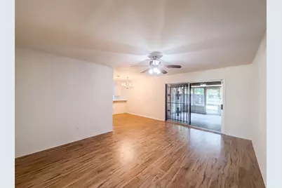 9538 Skyline Drive, Houston, TX 77063 - Photo 8