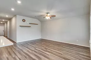 1813 Kingsford Prairie Ct, Pearland, TX 77089 - Photo 14