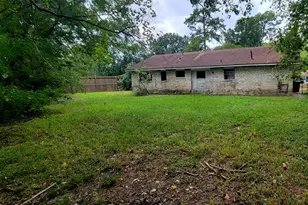 9842 Lum Ln, Houston, TX 77078 - Photo 6