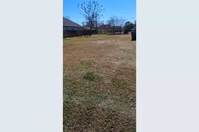 8 8th Avenue N, Texas City, TX 77590 - Photo 1
