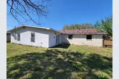 705 Inwood Drive, Baytown, TX 77521 - Photo 4