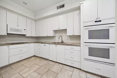 7629 Del Monte Drive, Houston, TX 77063 - Photo 16