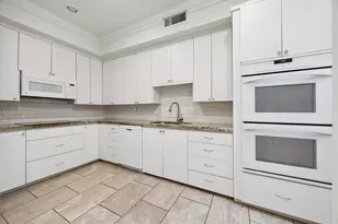 7629 Del Monte Dr, Houston, TX 77063 - Photo 16
