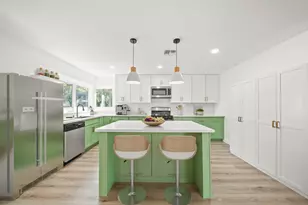 5323 Manor Creek Ln, Houston, TX 77092 - Photo 8