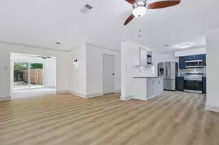 2016 N Red Cedar Cir, The Woodlands, TX 77380 - Photo 10