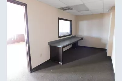 202 N Mechanic Street, El Campo, TX 77437 - Photo 8