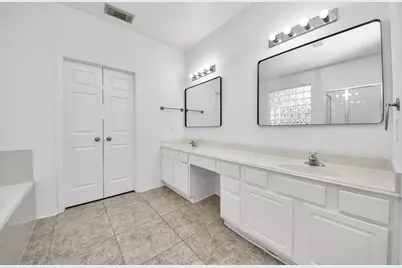 207 Carlie Way, Stafford, TX 77477 - Photo 24
