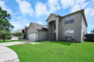 207 Carlie Way, Stafford, TX 77477 - Photo 2