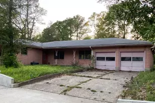 895 S Main St, Jasper, TX 75951 - Photo 16